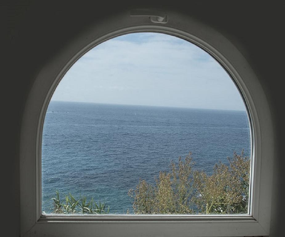 Apartamento Raffaele Ponza Habitación foto